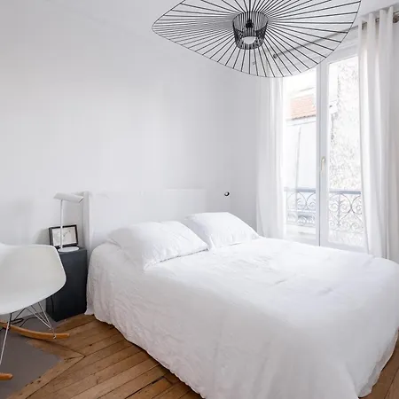 Veeve - Cotton White Apartment